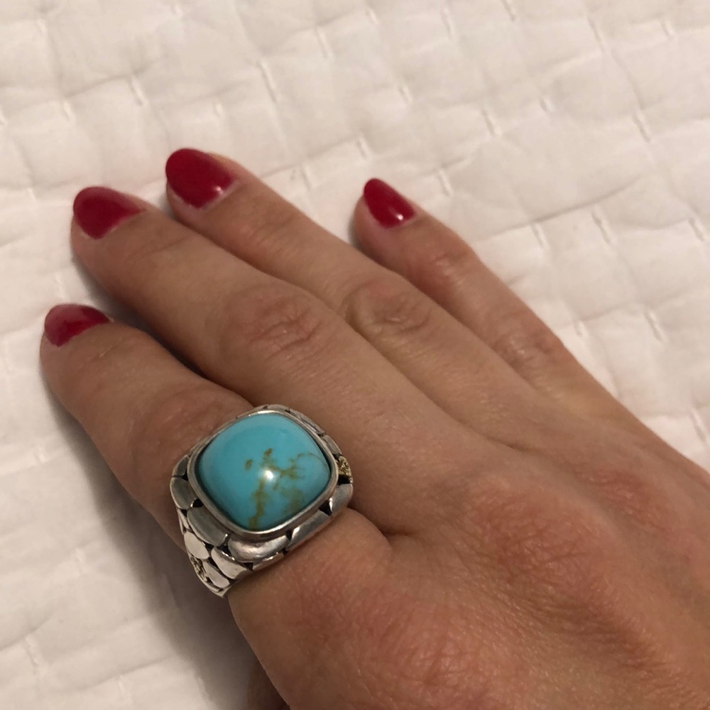 Beautiful ring - Picture 2 of 5